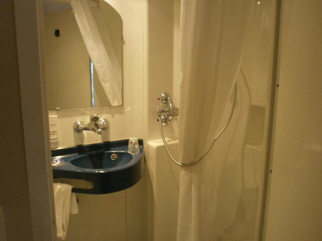 קוארס Fasthotel Toulon מראה חיצוני תמונה