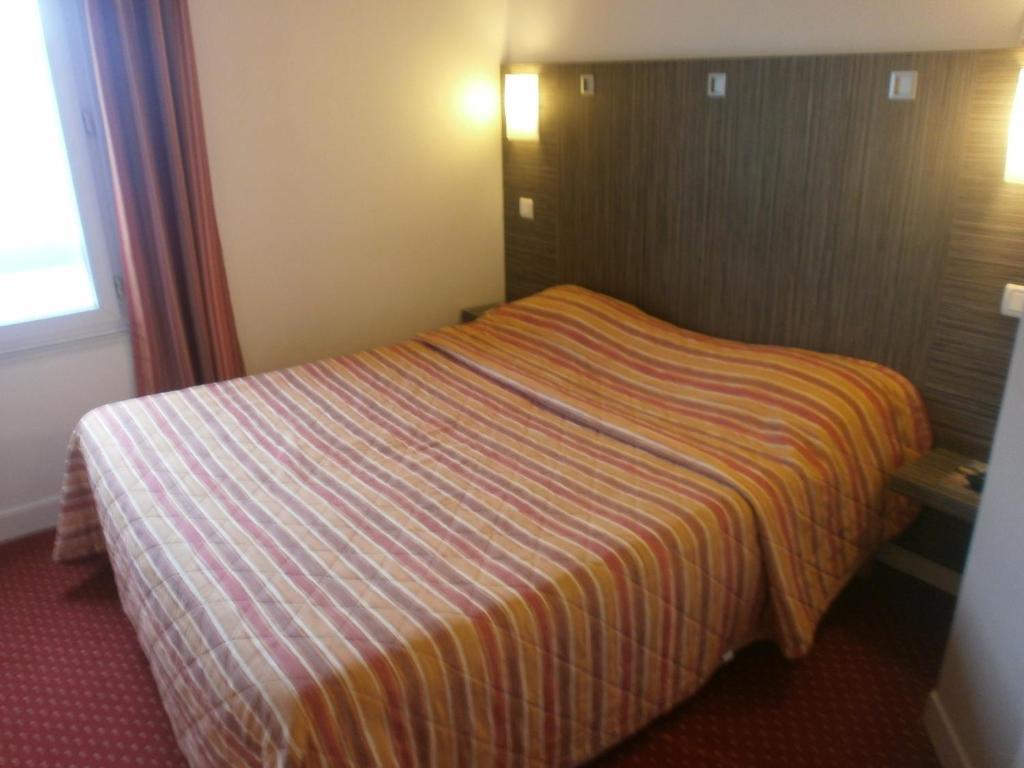 קוארס Fasthotel Toulon מראה חיצוני תמונה