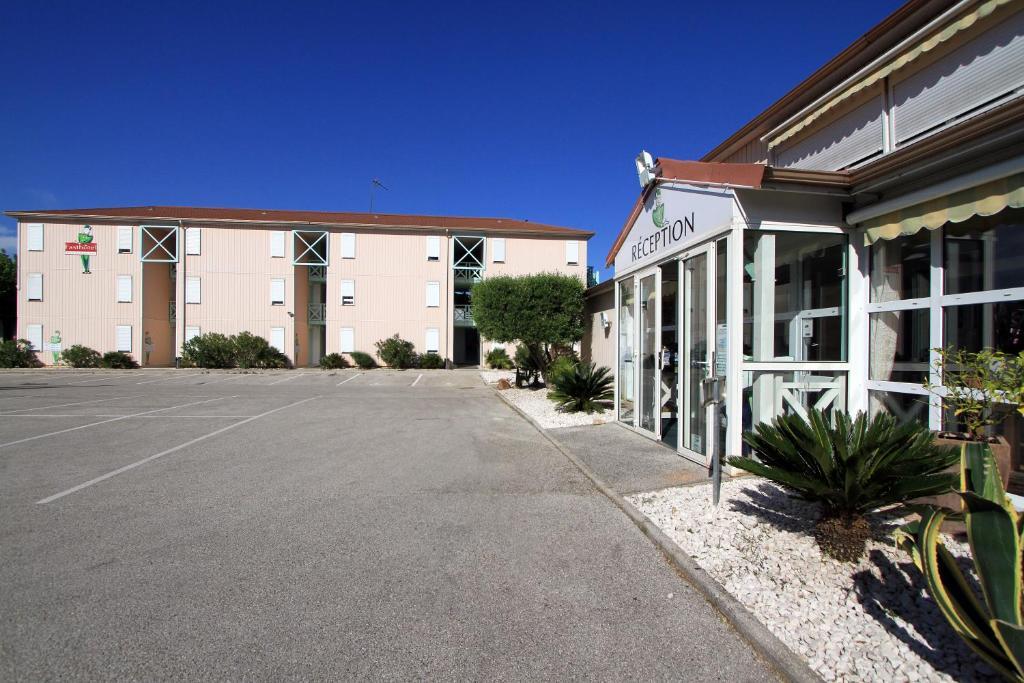 קוארס Fasthotel Toulon מראה חיצוני תמונה