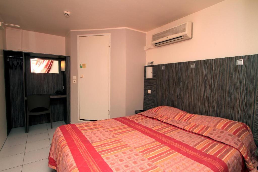 קוארס Fasthotel Toulon מראה חיצוני תמונה